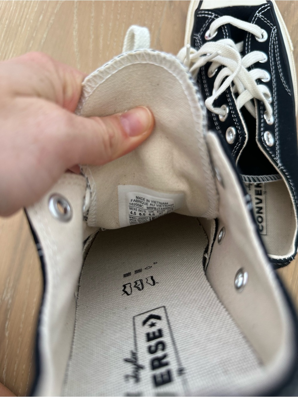 Converse Chuck 70 Ox Black White Sneakers Shoes Low Top Lace Up Womens Size 6.5 - Picture 8 of 9